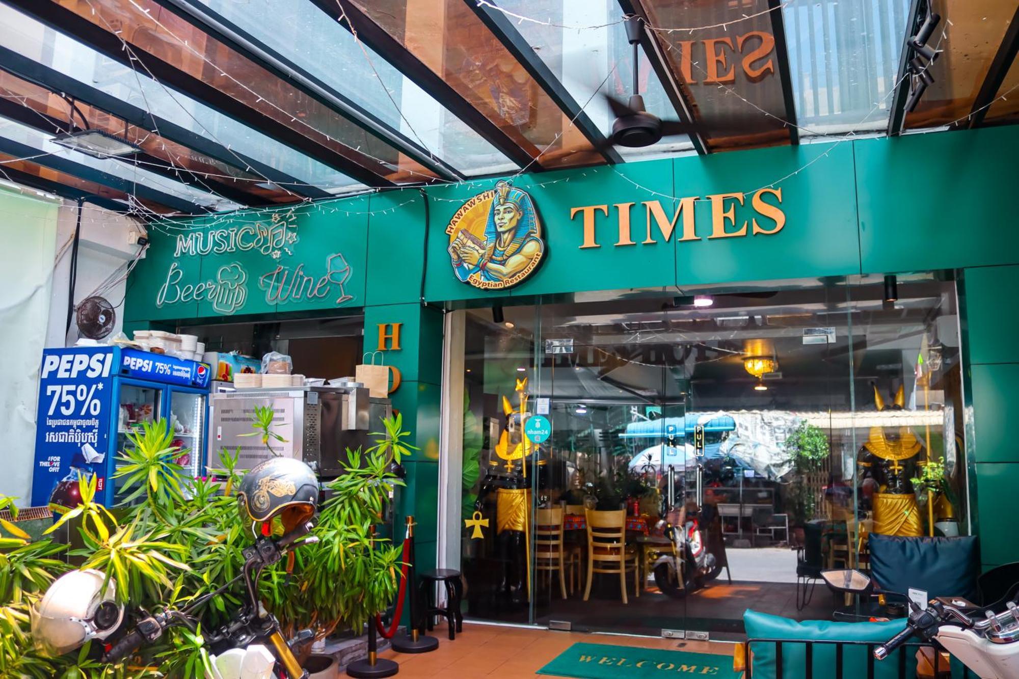 Times Hotel At Bassac Lane Phnom Penh Bagian luar foto