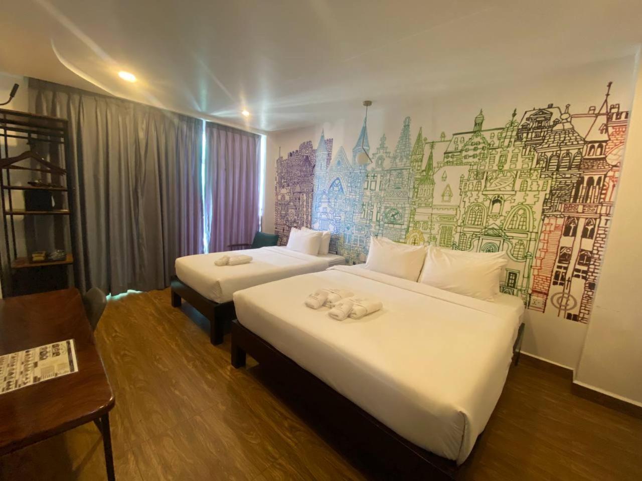 Times Hotel At Bassac Lane Phnom Penh Bagian luar foto