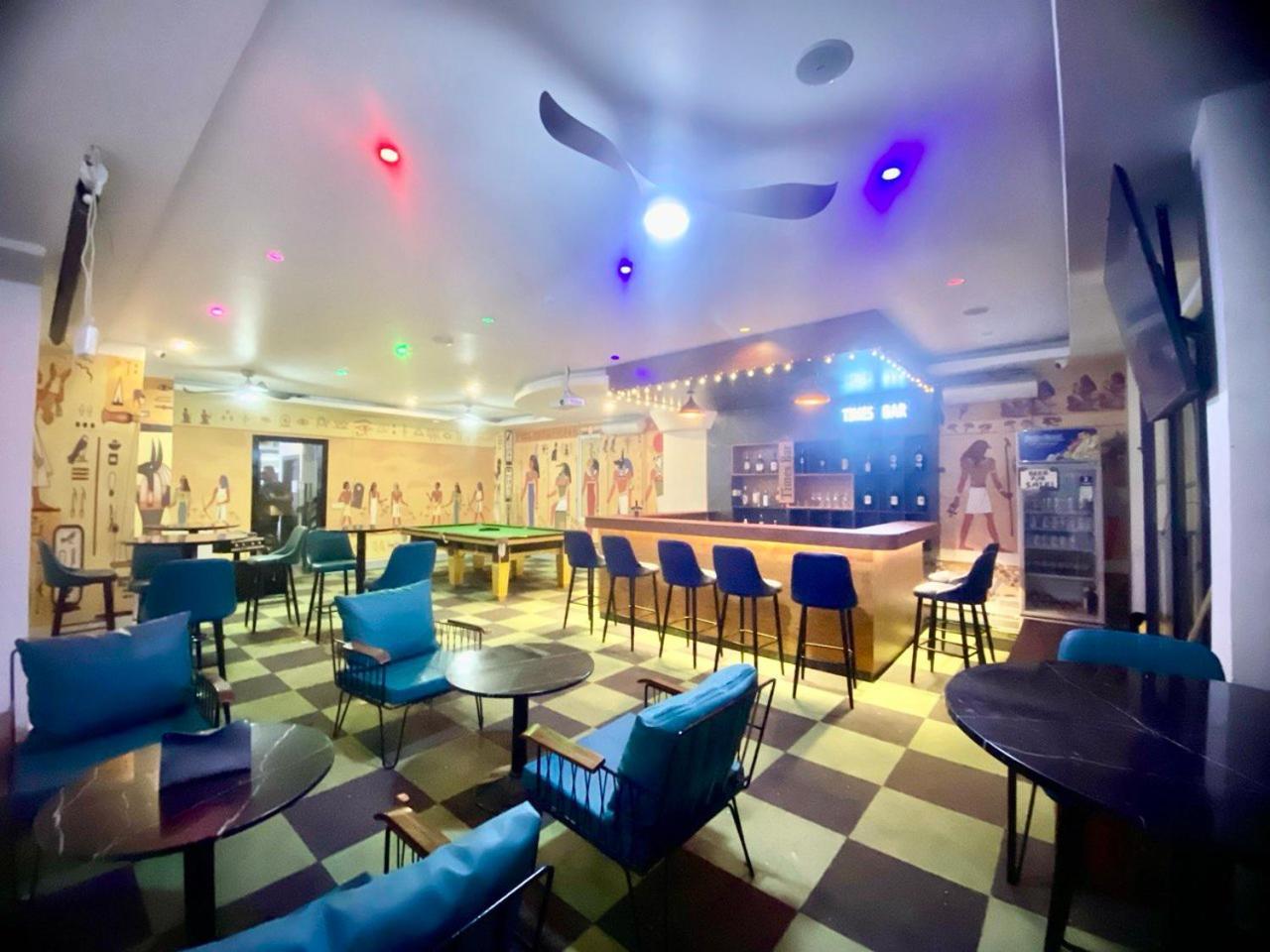 Times Hotel At Bassac Lane Phnom Penh Bagian luar foto